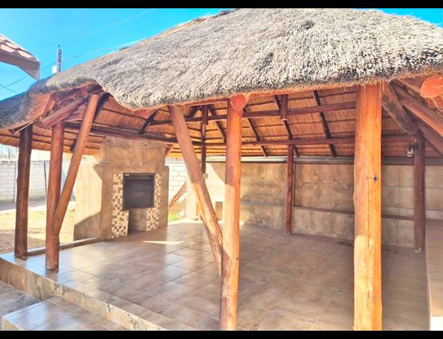 3 BEDROOM HOUSE FOR SALE IN IVY PARK